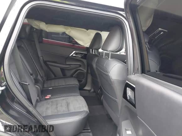 2024 Mitsubishi Outlander SE with VIN JA4J3VA88RZ010470, listed as a IAAI auction lot 41083876 with 14,033 mi miles and . Bid and sale history available at DreamBid. Image 8.