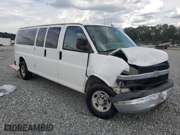 2013 Chevrolet Express Passenger LT с VIN 1GAZG1FG5D1119815, выставлен на аукционе Copart как лот 81799965 с пробегом 197 962 миль миль и Списание • Salvage title. История ставок и продаж доступна на DreamBid. Изображение 4.