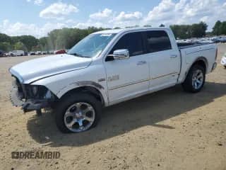 2017 Ram 1500 Laramie с VIN 1C6RR7NT3HS675289, выставлен на аукционе Copart как лот 68315205 с пробегом 203 709 миль миль и Чистый • Clean title. История ставок и продаж доступна на DreamBid. Изображение 1.