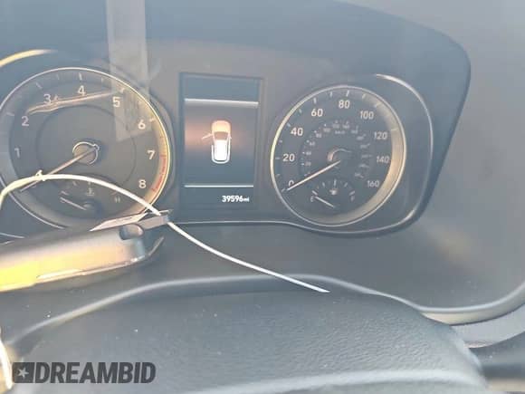 2023 Hyundai Kona SEL z VIN KM8K62AB0PU027586, wystawiony jako IAAI lot #42905830 z przebiegiem 39 591 mil mil oraz . Historia ofert i sprzedaży dostępna na DreamBid. Obrazek 1.