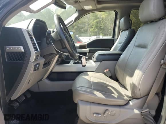 2016 Ford F-150 Lariat с VIN 1FTEW1CG1GFB19105, выставлен на аукционе Copart как лот 84376925 с пробегом 137 981 миль миль и Списание • Salvage title. История ставок и продаж доступна на DreamBid. Изображение 7.