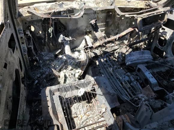 2006 GMC Sierra 1500 SLE1 z VIN 2GTEC13T361160704, wystawiony jako Copart lot #56420435 z przebiegiem Nie podano mil oraz Nie do naprawy • Non repairable. Historia ofert i sprzedaży dostępna na DreamBid. Obrazek 8.