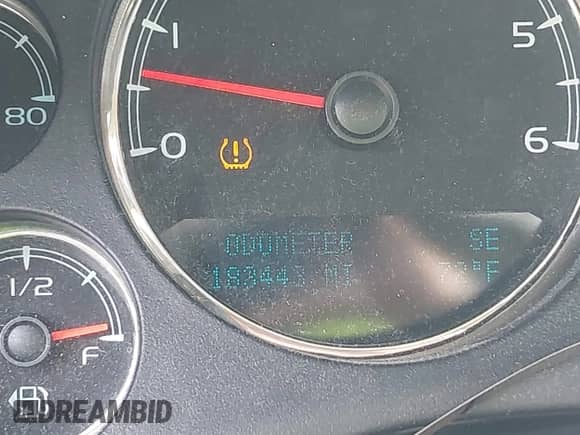 2011 Chevrolet Suburban LT z VIN 1GNSCJE05BR309175, wystawiony jako IAAI lot #43040737 z przebiegiem 183 443 mil mil oraz . Historia ofert i sprzedaży dostępna na DreamBid. Obrazek 15.