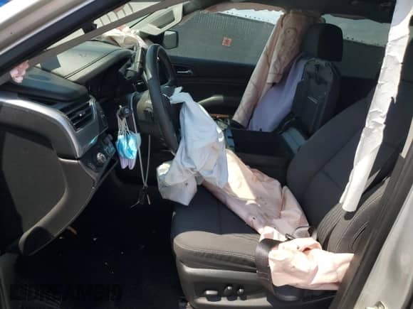 2020 Chevrolet Tahoe LS с VIN 1GNSKAKC9LR194812, выставлен на аукционе Copart как лот 70453565 с пробегом 64 893 миль миль и Списание • Salvage title. История ставок и продаж доступна на DreamBid. Изображение 7.