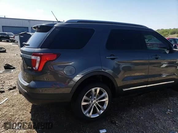 2018 Ford Explorer XLT с VIN 1FM5K8D8XJGC24427, выставлен на аукционе Copart как лот 58315685 с пробегом 80 614 миль миль и Списание • Salvage title. История ставок и продаж доступна на DreamBid. Изображение 14.