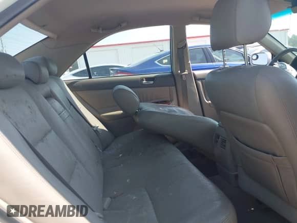 2005 Toyota Camry STD с VIN 4T1BE32K35U581807, выставлен на аукционе IAAI как лот 42615240 с пробегом 240 896 миль миль и . История ставок и продаж доступна на DreamBid. Изображение 8.