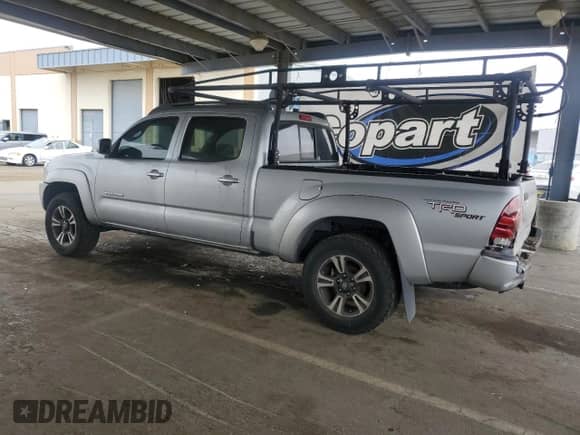 2007 Toyota Tacoma PreRunner с VIN 3TMKU72N07M010663, выставлен на аукционе Copart как лот 68906725 с пробегом 227 087 миль миль и Списание • Salvage title. История ставок и продаж доступна на DreamBid. Изображение 2.