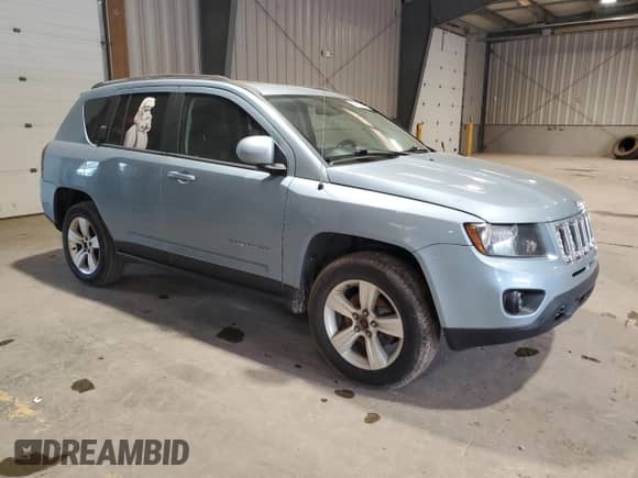 2014 Jeep Compass Latitude z VIN 1C4NJDEB5ED603160, wystawiony jako Copart lot #54603025 z przebiegiem 87 983 mil mil oraz Czysty tytuł • Clean title. Historia ofert i sprzedaży dostępna na DreamBid. Obrazek 4.