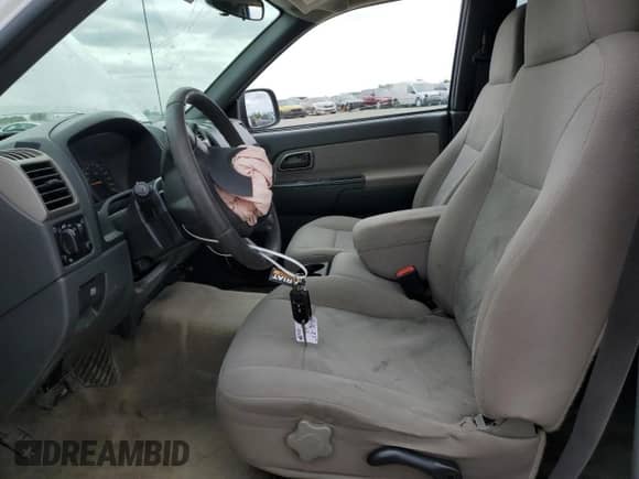 2005 Chevrolet Colorado 1SB LS Z85 with VIN 1GCCS138158271768, listed as a Copart auction lot 53668135 with 256,829 mi miles and Salvage title. Bid and sale history available at DreamBid. Image 7.