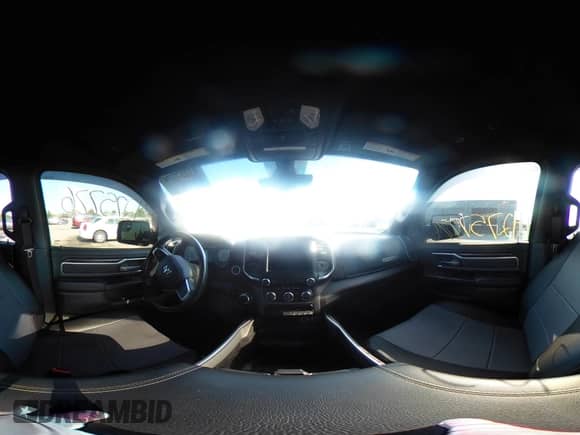 2021 Ram 1500 Big Horn z VIN 1C6SRFFT7MN676111, wystawiony jako IAAI lot #42757776 z przebiegiem 36 574 mil mil oraz . Historia ofert i sprzedaży dostępna na DreamBid. Obrazek 18.