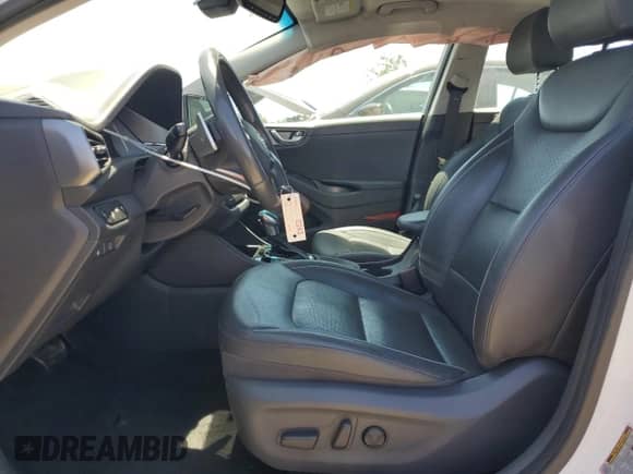2020 Hyundai Ioniq Limited с VIN KMHC05LC5LU231372, выставлен на аукционе Copart как лот 60318185 с пробегом 73 039 миль миль и Списание • Salvage title. История ставок и продаж доступна на DreamBid. Изображение 7.