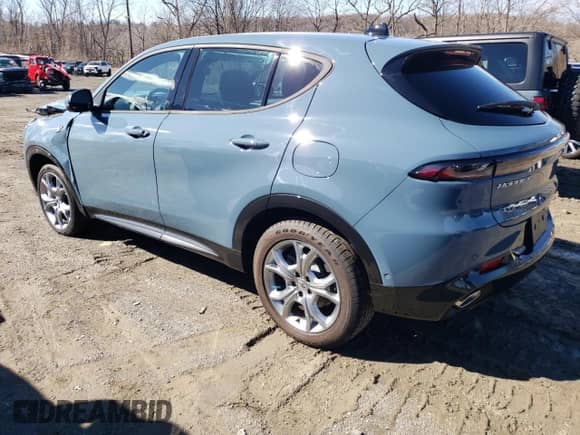 2024 Dodge Hornet R/T z VIN ZACPDFCW3R3A23874, wystawiony jako Copart lot #47534075 z przebiegiem 15 mil mil oraz Szkoda całkowita • Salvage title. Historia ofert i sprzedaży dostępna na DreamBid. Obrazek 2.