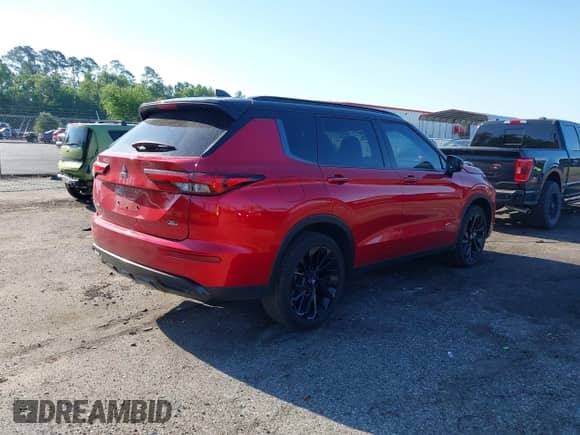 2024 Mitsubishi Outlander SEL with VIN JA4J3WA85RZ079008, listed as a IAAI auction lot 42344078 with 17,317 mi miles and . Bid and sale history available at DreamBid. Image 4.