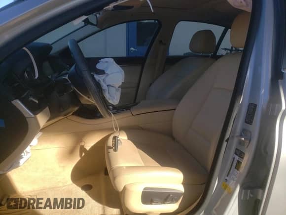 2014 BMW 5 Series 528i z VIN WBA5A5C52ED506739, wystawiony jako Copart lot #86218185 z przebiegiem 52 359 mil mil oraz Nie do naprawy • Non repairable. Historia ofert i sprzedaży dostępna na DreamBid. Obrazek 7.