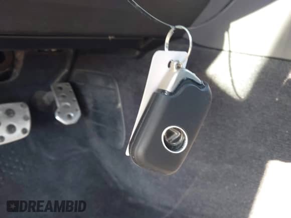 2011 Lexus IS 350 with VIN JTHBE5C24B5027260, listed as a IAAI auction lot 43476731 with 148,637 mi miles and . Bid and sale history available at DreamBid. Image 11.