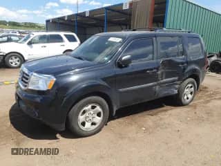 2013 Honda Pilot LX с VIN 5FNYF4H21DB051688, выставлен на аукционе Copart как лот 57349035 с пробегом 260 392 миль миль и Списание • Salvage title. История ставок и продаж доступна на DreamBid. Изображение 1.
