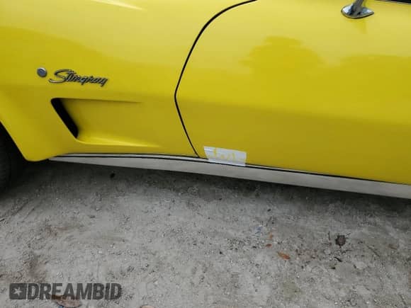 1976 Chevrolet Corvette с VIN 1Z37L6S435024, выставлен на аукционе Copart как лот 74694174 с пробегом 76 512 миль миль и На запчасти • Non repairable. История ставок и продаж доступна на DreamBid. Изображение 12.