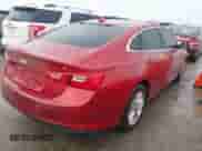 2016 Chevrolet Malibu LT z VIN 1G1ZE5ST5GF325787, wystawiony jako IAAI lot #41556484 z przebiegiem 110 612 mil mil oraz . Historia ofert i sprzedaży dostępna na DreamBid. Obrazek 4.