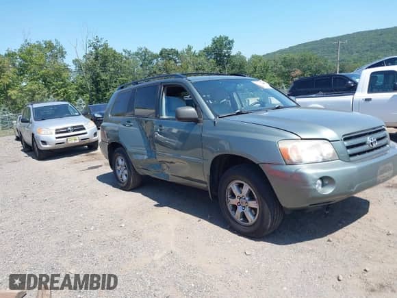 2004 Toyota Highlander with VIN JTEEP21A340054639, listed as a IAAI auction lot 42925229 with 239,334 mi miles and . Bid and sale history available at DreamBid. Image 1.