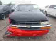 2003 Chevrolet S-10 LS z VIN 1GCCS19X838147296, wystawiony jako IAAI lot #42240776 z przebiegiem 159 943 mil mil oraz . Historia ofert i sprzedaży dostępna na DreamBid. Obrazek 13.