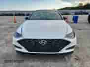 2022 Hyundai Sonata SEL Plus с VIN KMHL44J23NA235420, выставлен на аукционе Copart как лот 63339465 с пробегом 22 712 миль миль и Списание • Salvage title. История ставок и продаж доступна на DreamBid. Изображение 5.