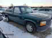 1994 Dodge Dakota z VIN 1B7FL26X2RW148582, wystawiony jako Copart lot #87962505 z przebiegiem 166 363 mil mil oraz Szkoda całkowita • Salvage title. Historia ofert i sprzedaży dostępna na DreamBid. Obrazek 4.