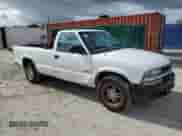 2000 Chevrolet S-10 с VIN 1GCCS1450YK211492, выставлен на аукционе Copart как лот 62325515 с пробегом 218 074 миль миль и Списание • Salvage title. История ставок и продаж доступна на DreamBid. Изображение 4.