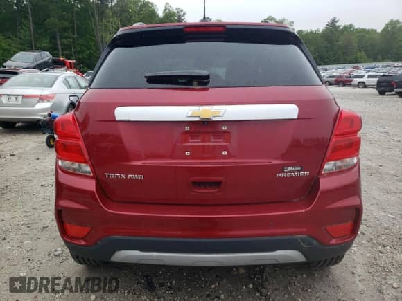 2020 Chevrolet Trax Premier with VIN 3GNCJRSB9LL186083, listed as a Copart auction lot 60251345 with 28,549 mi miles and Salvage title. Bid and sale history available at DreamBid. Image 6.