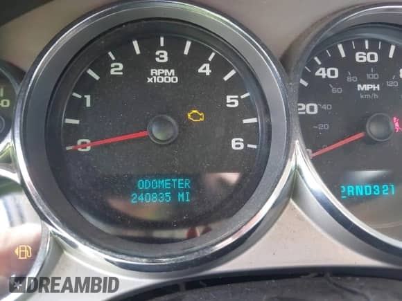 2007 Chevrolet Silverado 1500 1LT with VIN 1GCEC19C57Z507403, listed as a IAAI auction lot 42646577 with 240,835 mi miles and . Bid and sale history available at DreamBid. Image 7.