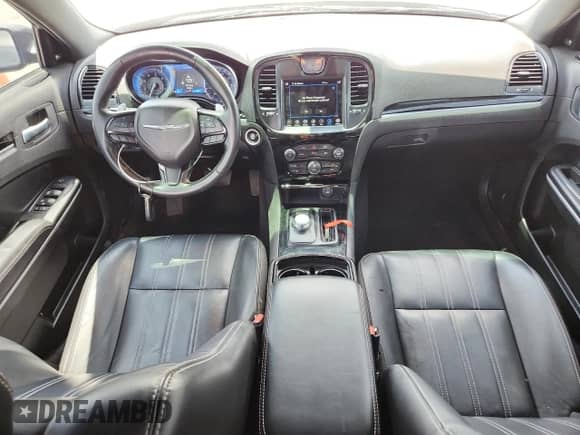 2022 Chrysler 300 S с VIN 2C3CCABG5NH154389, выставлен на аукционе Copart как лот 62130215 с пробегом 53 302 миль миль и Списание • Salvage title. История ставок и продаж доступна на DreamBid. Изображение 8.