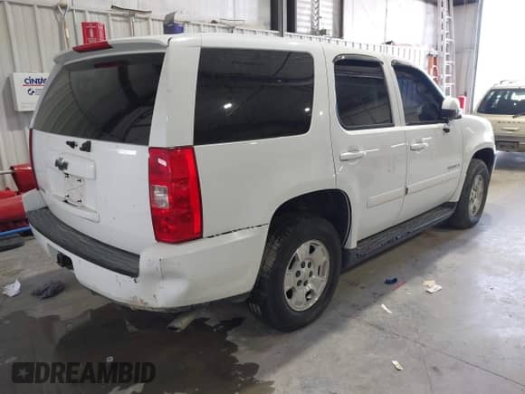 2008 Chevrolet Tahoe с VIN 1GNFC13518R218607, выставлен на аукционе IAAI как лот 42468074 с пробегом 220 217 миль миль и . История ставок и продаж доступна на DreamBid. Изображение 4.