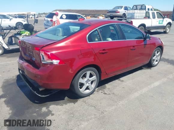 2012 Volvo S60 T5 с VIN YV1622FS1C2051230, выставлен на аукционе IAAI как лот 42949592 с пробегом 135 248 миль миль и . История ставок и продаж доступна на DreamBid. Изображение 4.