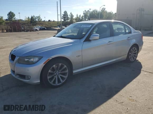 2011 BMW 3 Series 328i с VIN WBAPH7G54BNN06693, выставлен на аукционе Copart как лот 82255055 с пробегом 216 375 миль миль и Чистый • Clean title. История ставок и продаж доступна на DreamBid. Изображение 1.