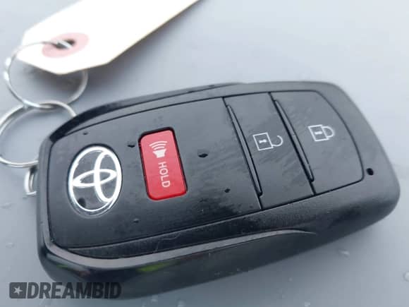 2024 Toyota Tacoma SR5 z VIN 3TMKB5FN3RM004833, wystawiony jako IAAI lot #41580572 z przebiegiem 7 039 mil mil oraz . Historia ofert i sprzedaży dostępna na DreamBid. Obrazek 11.