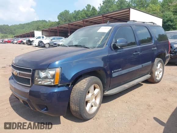 2008 Chevrolet Tahoe 3LT z VIN 1GNFC13J68R117219, wystawiony jako IAAI lot #42528970 z przebiegiem 273 876 mil mil oraz . Historia ofert i sprzedaży dostępna na DreamBid. Obrazek 2.