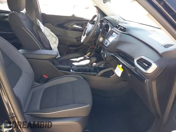 2023 Chevrolet TrailBlazer LS с VIN KL79MMS26PB168321, выставлен на аукционе IAAI как лот 43231456 с пробегом 44 215 миль миль и . История ставок и продаж доступна на DreamBid. Изображение 5.