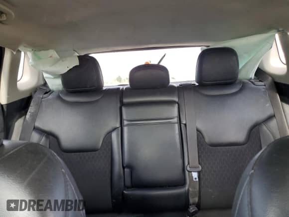 2018 Jeep Compass Latitude z VIN 3C4NJDBB8JT354863, wystawiony jako Copart lot #85850875 z przebiegiem 92 084 mil mil oraz Szkoda całkowita • Salvage title. Historia ofert i sprzedaży dostępna na DreamBid. Obrazek 10.