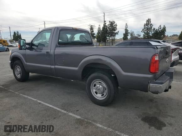 2012 Ford F-250 XL z VIN 1FTBF2A64CEA16022, wystawiony jako Copart lot #46329965 z przebiegiem 259 815 mil mil oraz Szkoda całkowita • Salvage title. Historia ofert i sprzedaży dostępna na DreamBid. Obrazek 2.