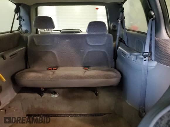 2000 Dodge Caravan SE с VIN 2B4GP44R7YR564060, выставлен на аукционе Copart как лот 65222115 с пробегом Не указан миль и Списание • Salvage title. История ставок и продаж доступна на DreamBid. Изображение 10.