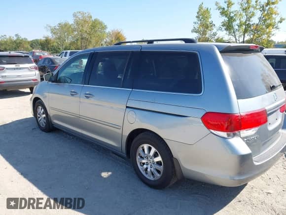 2008 Honda Odyssey EX z VIN 5FNRL38428B073164, wystawiony jako IAAI lot #43233758 z przebiegiem 107 976 mil mil oraz . Historia ofert i sprzedaży dostępna na DreamBid. Obrazek 3.