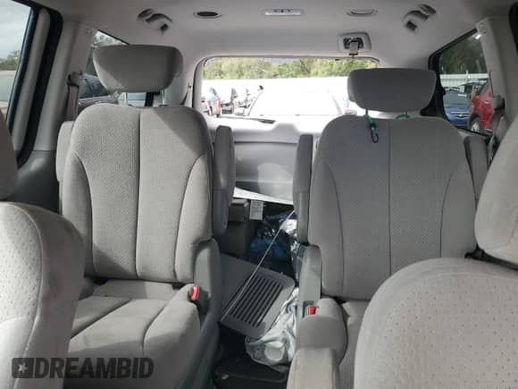 2008 Hyundai Entourage GLS с VIN KNDMC233086052697, выставлен на аукционе Copart как лот 79451774 с пробегом 54 971 миль миль и Списание • Salvage title. История ставок и продаж доступна на DreamBid. Изображение 10.