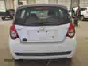 2011 Chevrolet Aveo LS z VIN KL1TD6DE3BB115412, wystawiony jako Copart lot #81599074 z przebiegiem 71 607 mil mil oraz Czysty tytuł • Clean title. Historia ofert i sprzedaży dostępna na DreamBid. Obrazek 6.