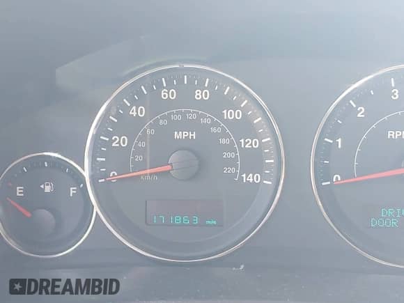 2007 Jeep Commander Sport with VIN 1J8HH48P87C553761, listed as a IAAI auction lot 42442898 with 171,863 mi miles and . Bid and sale history available at DreamBid. Image 16.