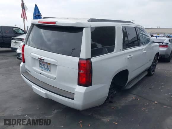 2018 Chevrolet Tahoe LT z VIN 1GNSCBKC1JR206967, wystawiony jako IAAI lot #42565511 z przebiegiem Nie podano mil oraz . Historia ofert i sprzedaży dostępna na DreamBid. Obrazek 4.