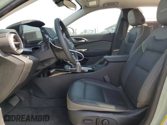 2025 Chevrolet Trax ACTIV with VIN KL77LKEP1SC196732, listed as a Copart auction lot 82047415 with 6,301 mi miles and Salvage title. Bid and sale history available at DreamBid. Image 7.