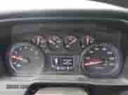 2019 Chevrolet Silverado 1500 Work Truck z VIN 3GCNYAEH9KG199986, wystawiony jako IAAI lot #42322710 z przebiegiem 35 160 mil mil oraz . Historia ofert i sprzedaży dostępna na DreamBid. Obrazek 7.