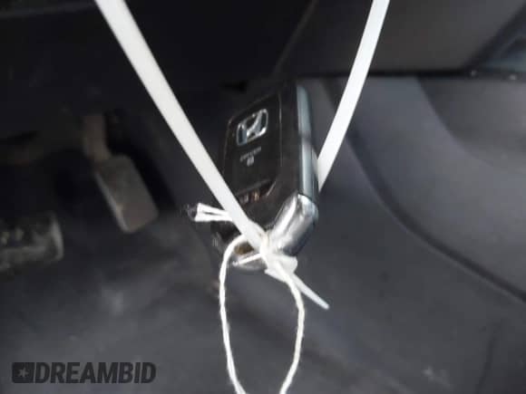 2019 Honda Pilot Touring 8-Passenger z VIN 5FNYF6H9XKB002530, wystawiony jako IAAI lot #43112644 z przebiegiem 122 140 mil mil oraz . Historia ofert i sprzedaży dostępna na DreamBid. Obrazek 11.