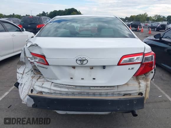 2014 Toyota Camry SE with VIN 4T1BF1FK2EU304772, listed as a IAAI auction lot 43352345 with 185,853 mi miles and . Bid and sale history available at DreamBid. Image 16.