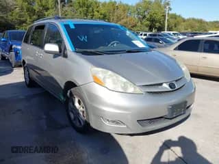 2006 Toyota Sienna XLE z VIN 5TDBA22C76S068357, wystawiony jako IAAI lot #43583841 z przebiegiem 198 742 mil mil oraz . Historia ofert i sprzedaży dostępna na DreamBid. Obrazek 1.