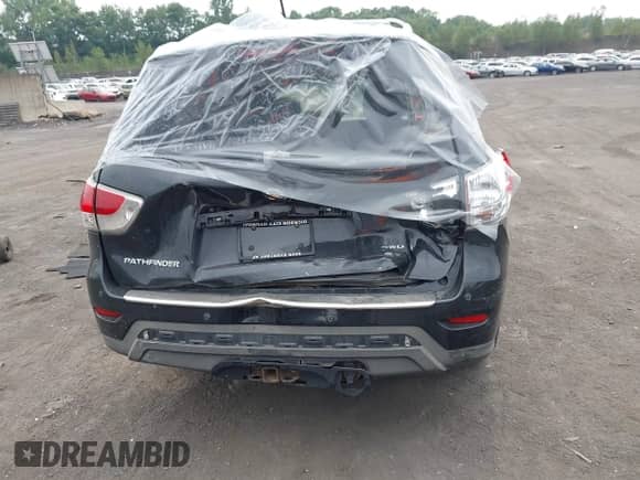 2016 Nissan Pathfinder Platinum with VIN 5N1AR2MM0GC644458, listed as a IAAI auction lot 42925412 with 145,493 mi miles and . Bid and sale history available at DreamBid. Image 16.